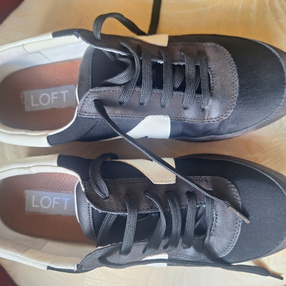 LOFT Black and White Sneakers Size 8